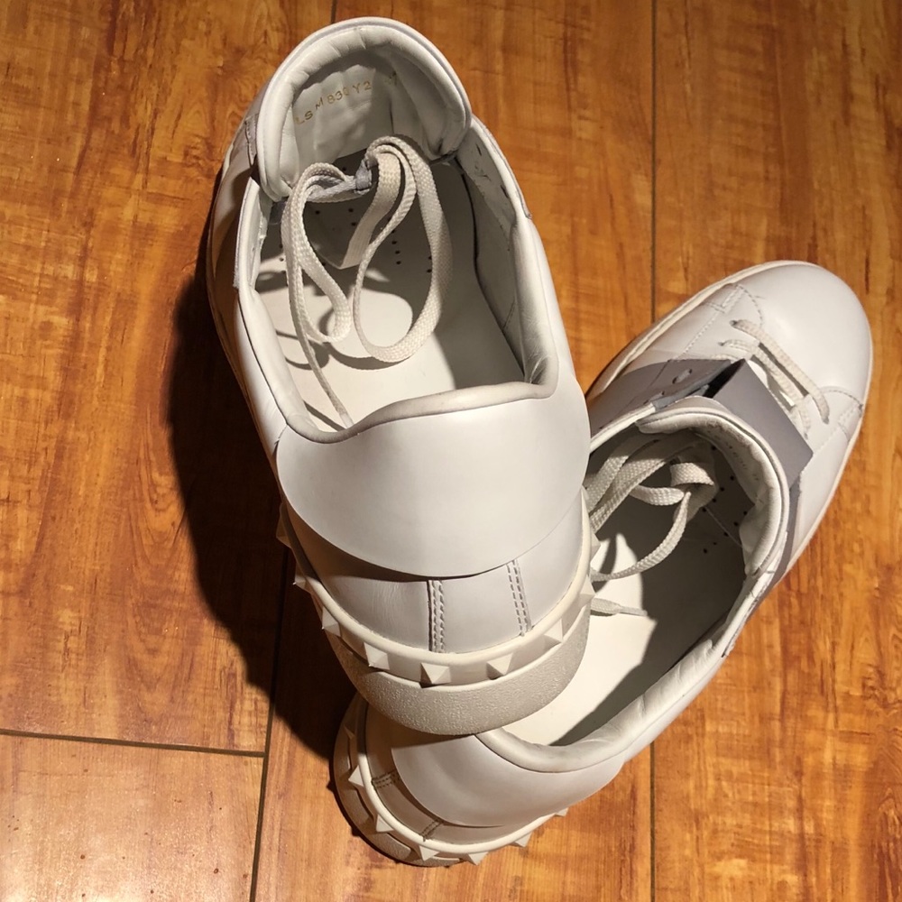 Valentino Sneakers - Picture 3 of 5